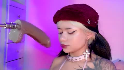 scarlet_gold online show from 05-23-26, 10:58