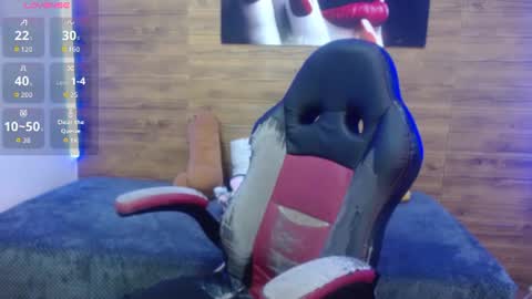 Snapshot of scarlet_hans chatting on 06-19-26, 08:34 scarlet_hans online show from 06-19-26, 08:34