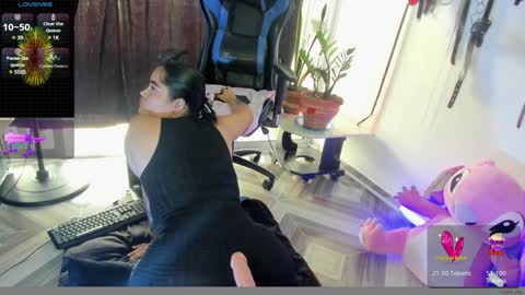 scarlet taylor kennedy online show from 01-04-25, 09:31