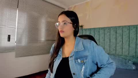 Snapshot of scarlet_rose__ chatting on 02-21-25, 12:50 Scarlet  online show from 02-21-25, 12:50