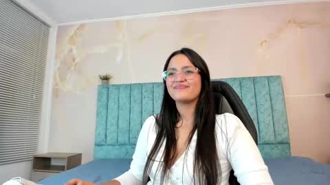 Snapshot of scarlet_rose__ chatting on 03-04-25, 05:45 Scarlet  online show from 03-04-25, 05:45