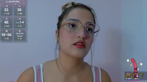 Snapshot of scarlet_rose__ chatting on 09-25-25, 04:27 Scarlet  online show from 09-25-25, 04:27