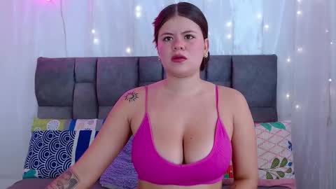 scarlet_sexy12 online show from 03-25-26, 03:29