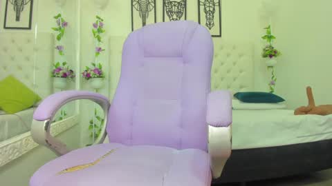 Isa online show from 01-21-25, 04:37