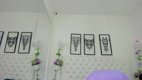 Isa online show from 02-13-25, 10:55