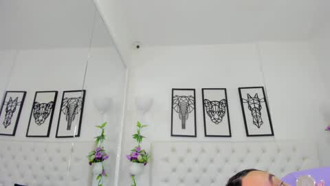 Isa online show from 02-22-25, 11:02