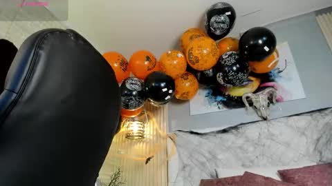 Scarlet online show from 10-25-25, 03:40