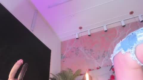 Snapshot of scarletdavis_ chatting on 06-09-26, 12:06 Scarlet Dayana online show from 06-09-26, 12:06