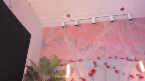 Snapshot of scarletdavis_ chatting on 06-12-26, 12:04 Scarlet Dayana online show from 06-12-26, 12:04