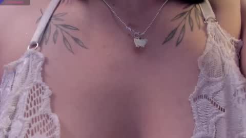 Scarlet  online show from 01-15-26, 05:23