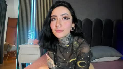 Snapshot of scarleth_fg_ chatting on 04-21-26, 02:51 Scarleth online show from 04-21-26, 02:51