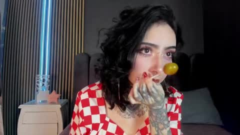 Snapshot of scarleth_fg_ chatting on 04-28-26, 02:27 Scarleth online show from 04-28-26, 02:27