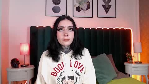 Snapshot of scarleth_fg_ chatting on 05-22-26, 11:21 Scarleth online show from 05-22-26, 11:21