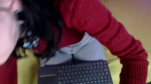 Snapshot of scarleth_fg_ chatting on 05-29-26, 11:25 Scarleth online show from 05-29-26, 11:25
