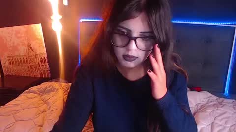 Snapshot of scarleth_shadow chatting on 02-17-25, 05:04 SCARLETH online show from 02-17-25, 05:04