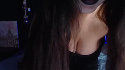 Snapshot of scarleth_shadow chatting on 02-23-25, 08:06 SCARLETH online show from 02-23-25, 08:06