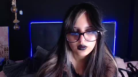Snapshot of scarleth_shadow chatting on 03-09-25, 07:45 SCARLETH online show from 03-09-25, 07:45