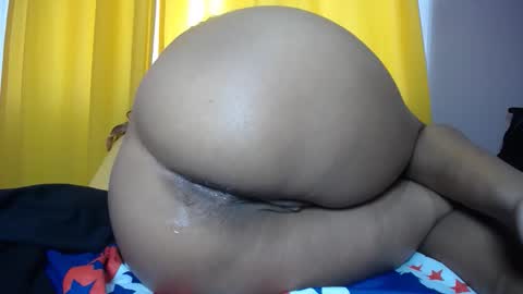 Snapshot of scarlethot4ux chatting on 11-22-25, 01:43 candy monrroy online show from 11-22-25, 01:43