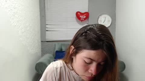 Snapshot of scarlethsexy69 chatting on 09-29-25, 01:27 scarlethsexy69 online show from 09-29-25, 01:27