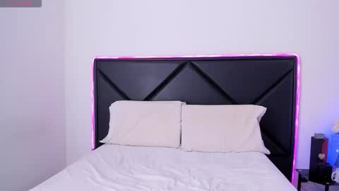 Snapshot of scarletkent chatting on 11-13-25, 02:49 ScarletKent online show from 11-13-25, 02:49