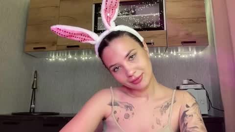 scarletpetal online show from 12-19-25, 12:23