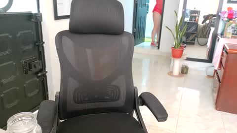 Snapshot of scarlett77_ chatting on 05-28-26, 04:04 Scarletland welcome online show from 05-28-26, 04:04