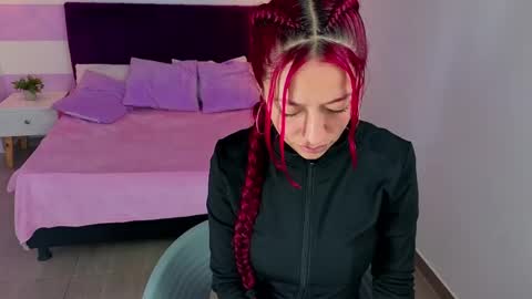 Scarlett online show from 04-17-26, 01:47