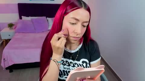 Snapshot of scarlett__bell chatting on 05-21-26, 01:29 Scarlett online show from 05-21-26, 01:29