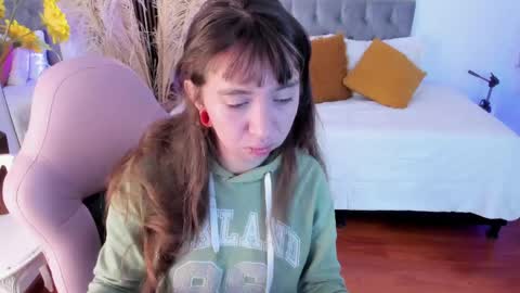Snapshot of scarlett__cooper__ chatting on 06-02-26, 11:45 Scarlett online show from 06-02-26, 11:45