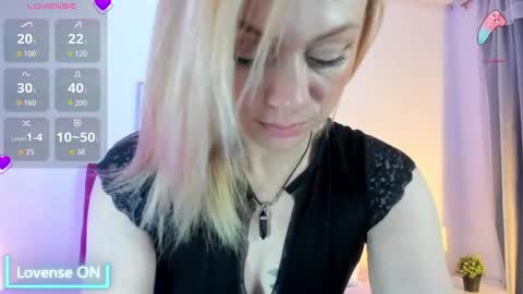 scarlett_blake11 online show from 10-05-25, 05:28