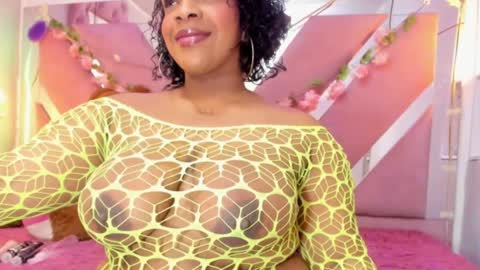 Snapshot of scarlett_boonett chatting on 12-21-24, 03:58 Scarlett online show from 12-21-24, 03:58