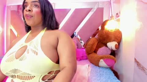 Snapshot of scarlett_boonett chatting on 01-09-25, 06:38 Scarlett online show from 01-09-25, 06:38