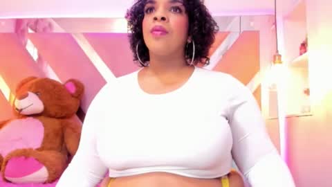 Snapshot of scarlett_boonett chatting on 02-06-25, 03:59 Scarlett online show from 02-06-25, 03:59