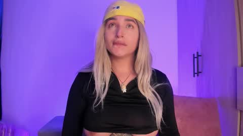 SCARLETT COLLINS online show from 11-27-25, 05:31