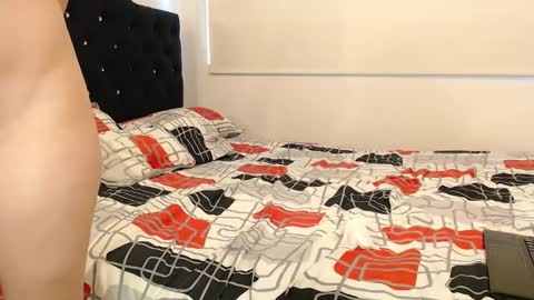 Scarlett and Jazmin online show from 01-30-25, 11:22