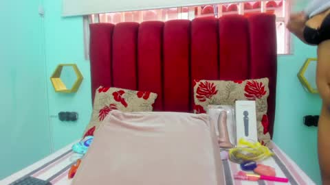 Snapshot of scarlett_fox20 chatting on 05-16-26, 12:15 scarlett_fox20 online show from 05-16-26, 12:15