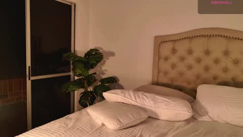 Snapshot of scarlett_grand chatting on 10-07-25, 11:24 Scarlett Grand online show from 10-07-25, 11:24