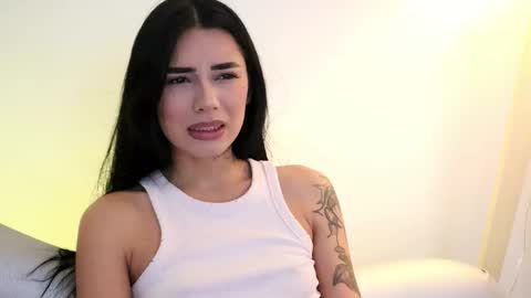 Snapshot of scarlett_keller7 chatting on 10-23-25, 08:40 Lauren Scarlett online show from 10-23-25, 08:40