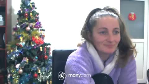 Snapshot of scarlett_queen01 chatting on 12-30-24, 06:20 scarlett_queen01 online show from 12-30-24, 06:20