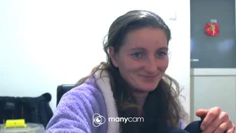 Snapshot of scarlett_queen01 chatting on 02-02-25, 06:58 scarlett_queen01 online show from 02-02-25, 06:58