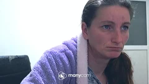 Snapshot of scarlett_queen01 chatting on 02-03-25, 03:31 scarlett_queen01 online show from 02-03-25, 03:31