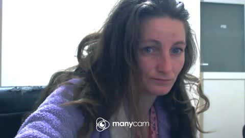 Snapshot of scarlett_queen01 chatting on 03-09-25, 04:16 scarlett_queen01 online show from 03-09-25, 04:16
