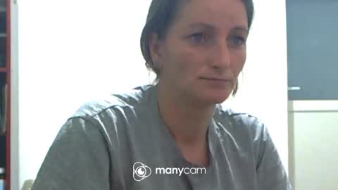 Snapshot of scarlett_queen01 chatting on 09-23-25, 04:04 scarlett_queen01 online show from 09-23-25, 04:04