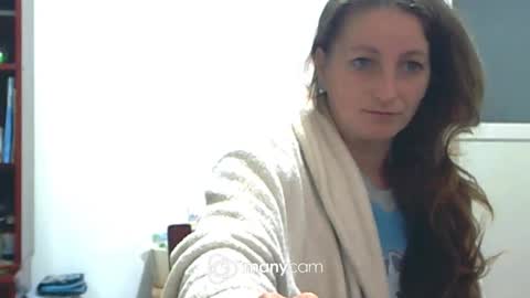 Snapshot of scarlett_queen01 chatting on 10-04-25, 02:20 scarlett_queen01 online show from 10-04-25, 02:20