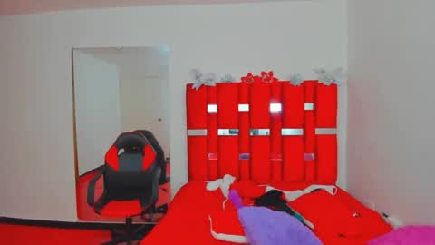 scarlett_red_11 online show from 05-01-26, 04:55