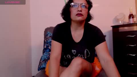 Snapshot of scarlett_sax chatting on 02-08-25, 01:43 Scarlett sax online show from 02-08-25, 01:43