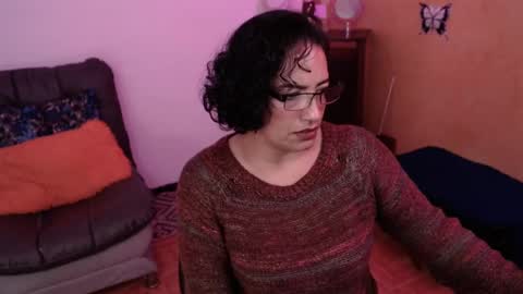 Snapshot of scarlett_sax chatting on 02-25-25, 01:30 Scarlett sax online show from 02-25-25, 01:30