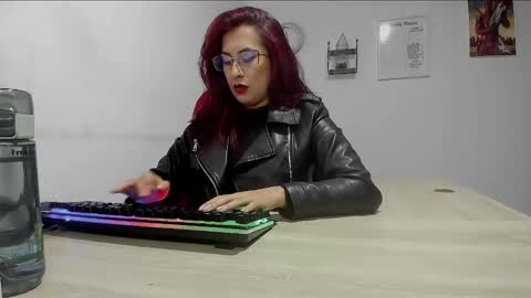 Snapshot of scarlett_sen chatting on 02-17-25, 12:38 Mistress Scarlett online show from 02-17-25, 12:38