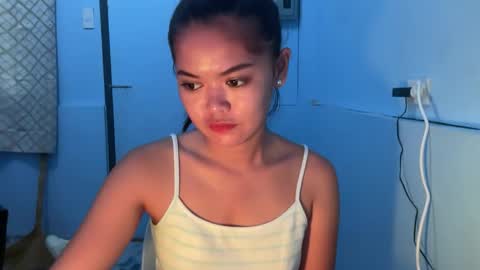 Snapshot of scarlett_snow0 chatting on 09-10-25, 12:10 Scarlett online show from 09-10-25, 12:10