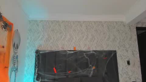 Scarlett online show from 10-31-25, 05:52